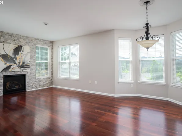 2395 Snowberry Ridge Ct, West Linn, OR 97068