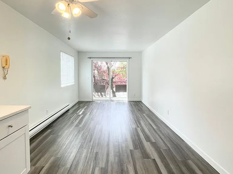 Welcome to a prime West Seattle community designed for convenient and comfortable living — Photo 19