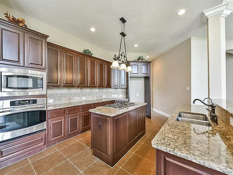 19610 S San Gabriel River Cir — Photo 14