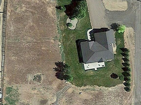 Room for animals and shop 