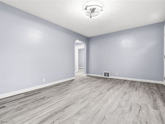 5th image of 1534 Norwood Pl NW