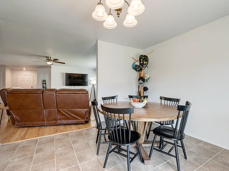 542 Del Mar Dr — Photo 10