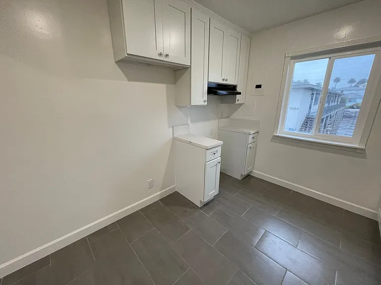 7119 S Victoria Ave #6 — Photo 6