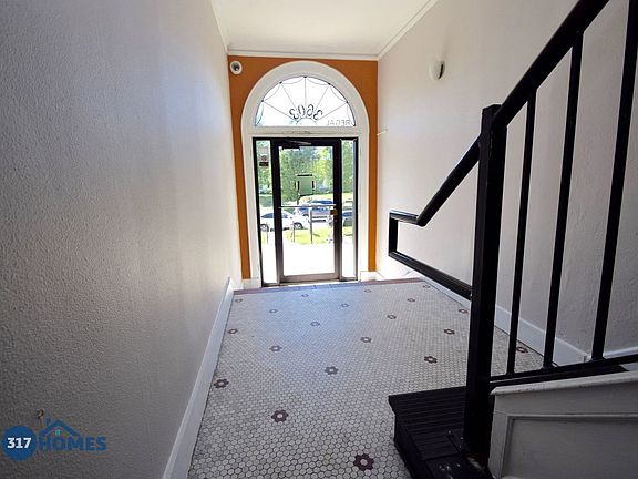 4th image of 3603 Washington Blvd APT B03