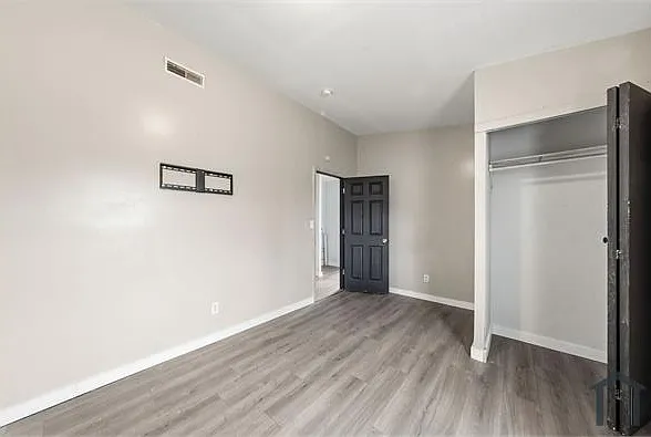 133 Saint Thomas Ln — Photo 17