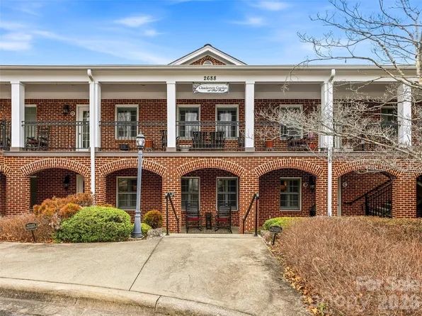 2688 Greenville Hwy #B, Flat Rock, NC 28731