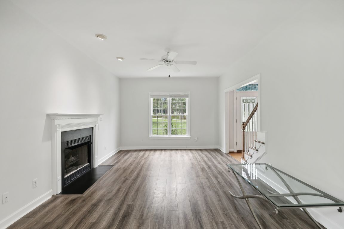 Ridge Ln-007.jpg