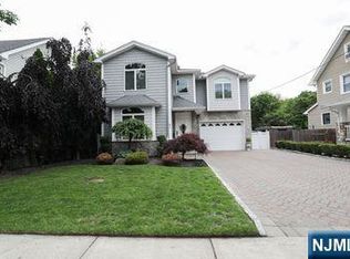 51 Terrace Ave, Rochelle Park, NJ 07662