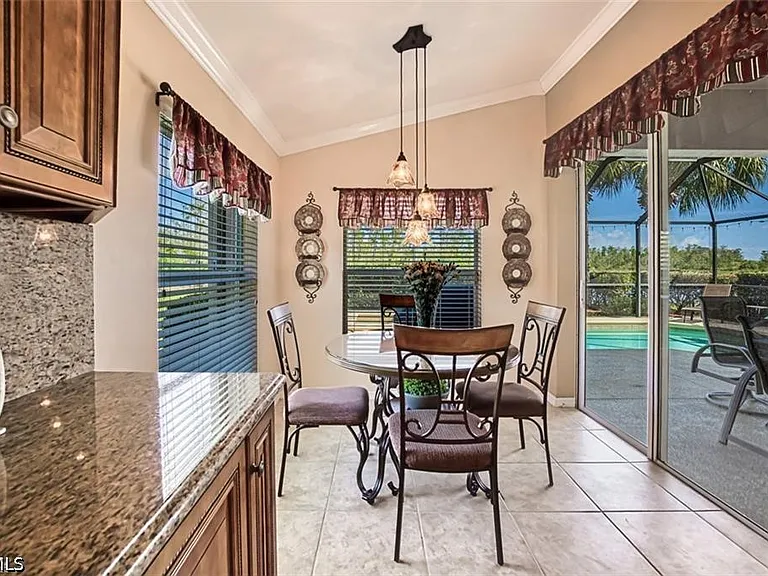 10092 Oakhurst Way — Photo 19
