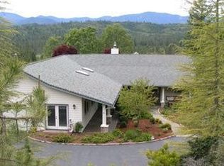 151 Fawn Dr, Grants Pass, OR 97526