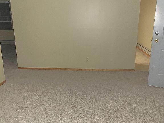 5th image of 704 8th St N APT 2