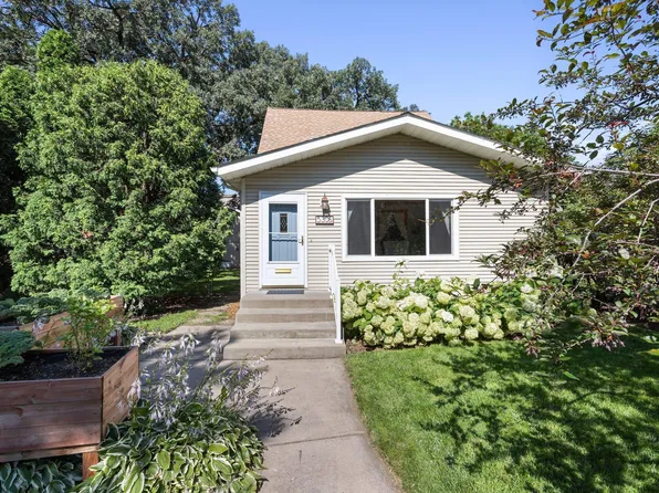 5306 Hiawatha Ln, Minneapolis, MN 55417