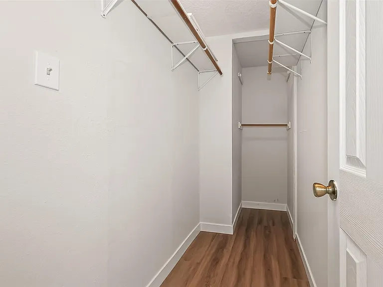 8617 Mapletwist St — Photo 36