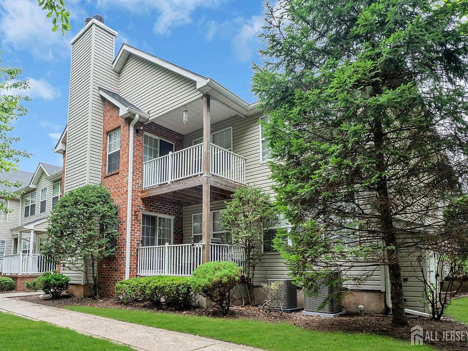 1st image of 299 Vasser Dr