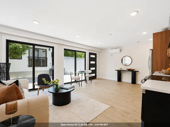 202 Fairview Avenue image 1 of 17