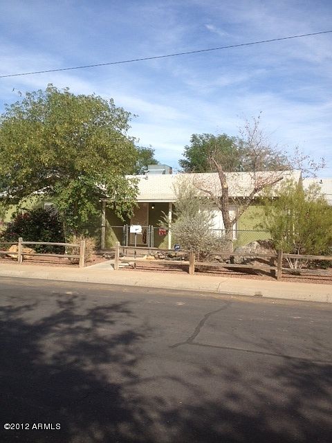 1st image of 117 N 1st St