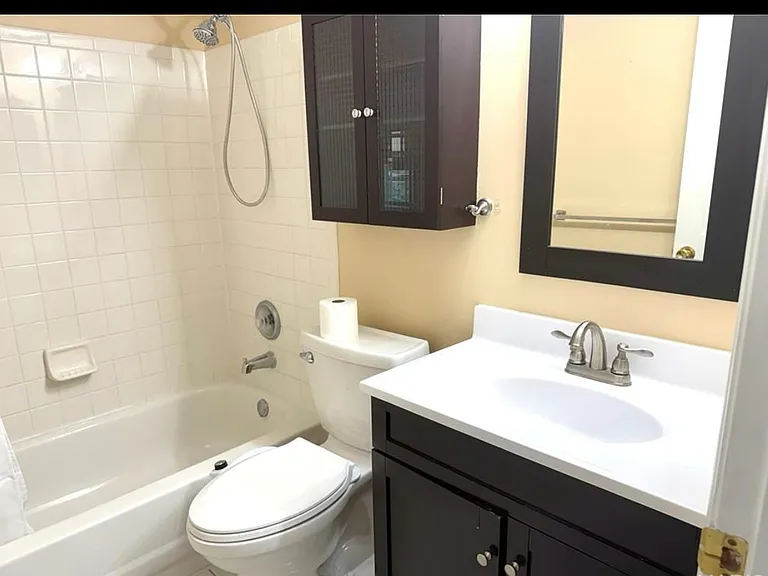 905 Hanna Place Ct #C — Photo 17