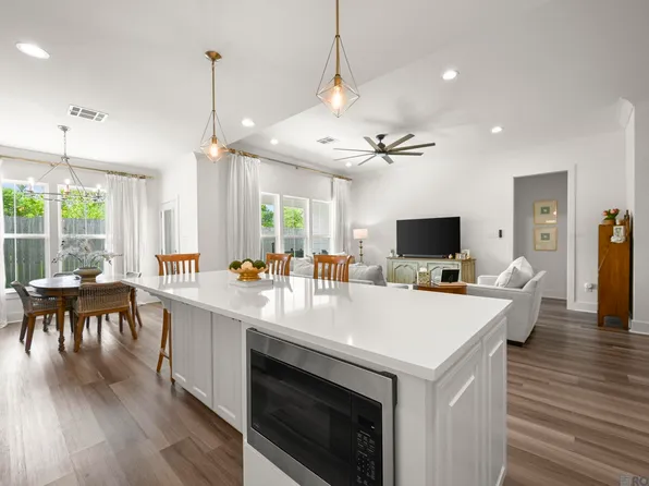 9004 Southlawn Dr, Baton Rouge, LA 70810