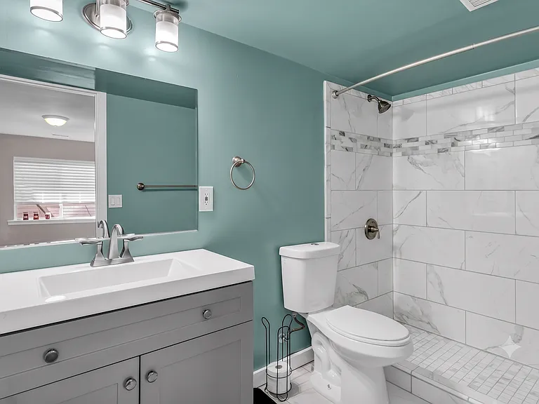 839 S 1760 E — Photo 17