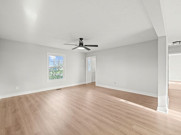 5th image of 749 Linden Dr