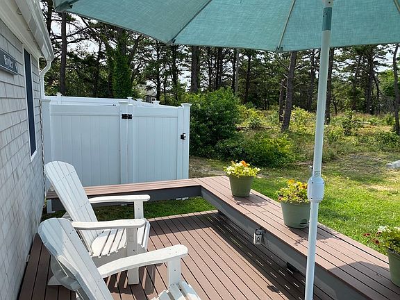 3rd image of 121 Shore Rd #8