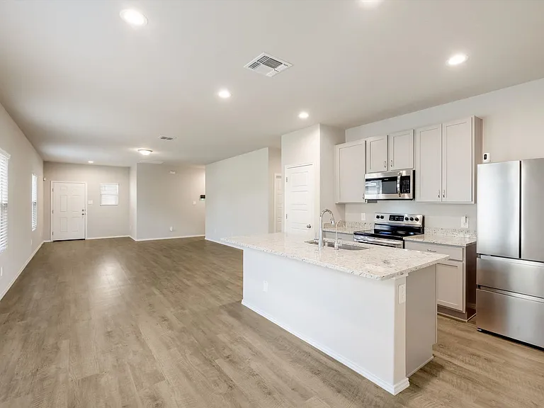 3023 Laguna Clfs — Photo 14