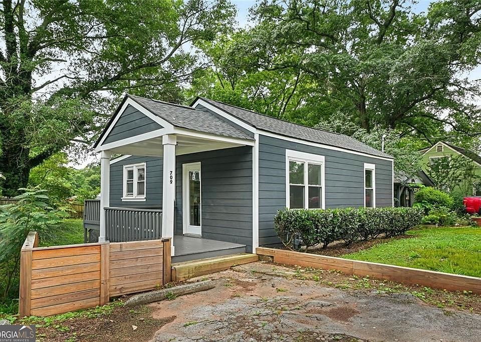 1st image of 709 Francis Ave SE