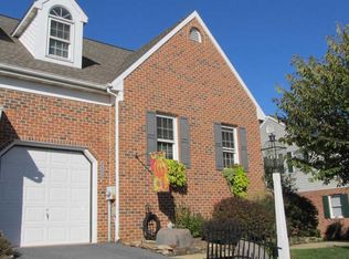 227 Providence Pl, Mountville, PA