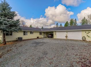 2072 E Evans Creek Rd, Rogue River, OR 97537