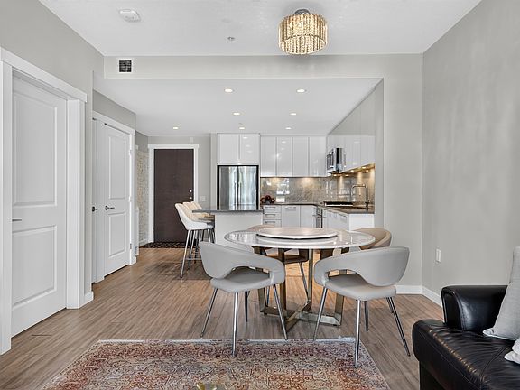 4th image of 2663 Library Ln #304
