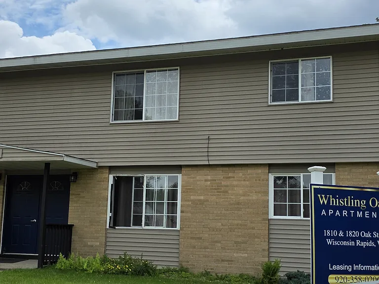 1820 Oak St #2 — Photo 9