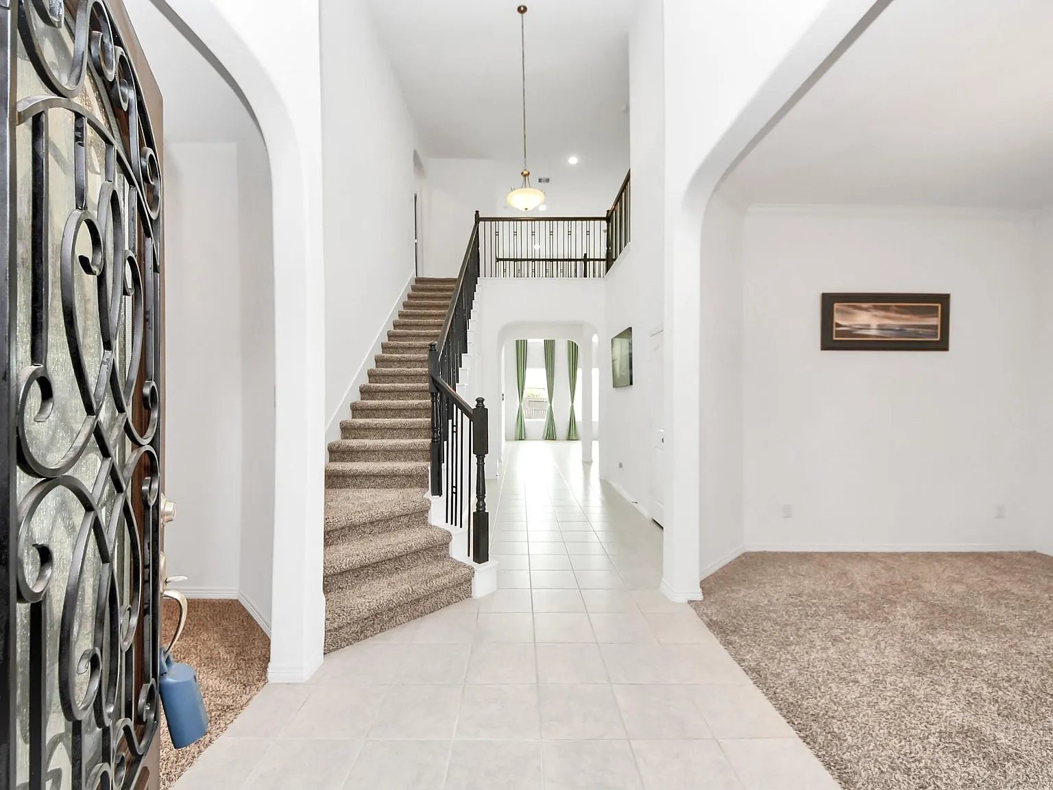 4 bed, 3.5 bath, 3457 sqft, $3,600 — Photo 3
