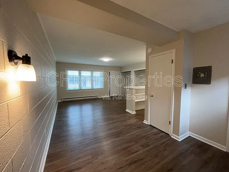 6134 Hillside Ave #10 — Photo 11
