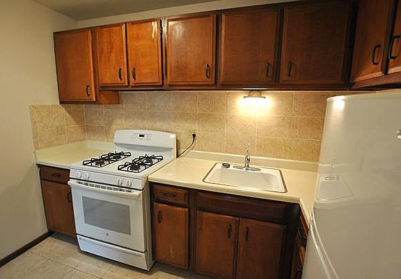 2nd image of 2545 N Frederick Ave APT 301