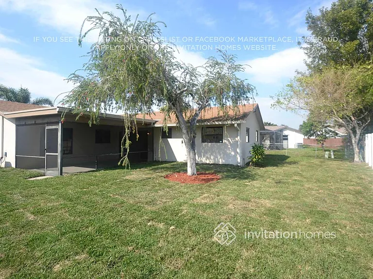 1454 SW 26th Ave — Photo 8