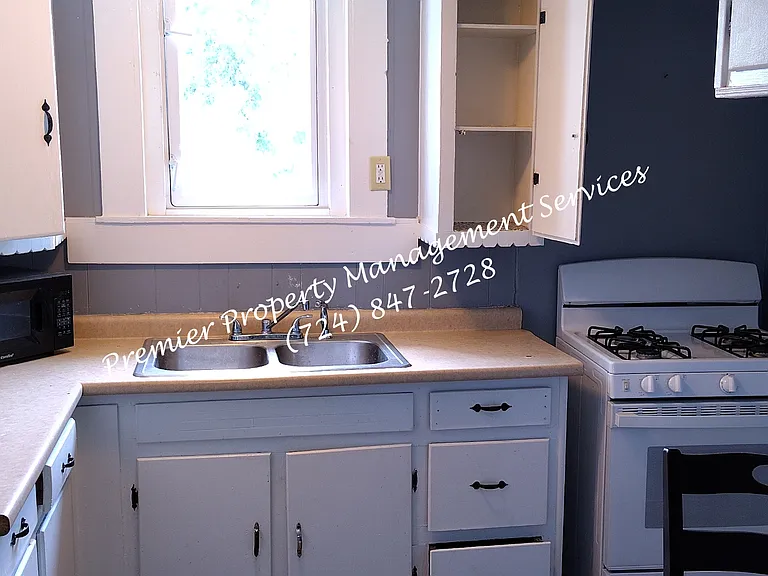 522 W Madison Ave — Photo 8