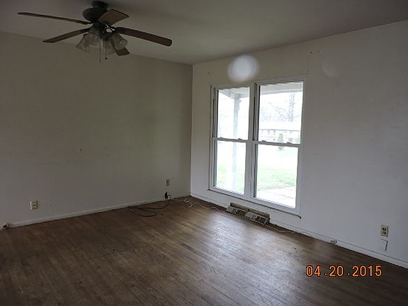 5th image of 3023 Green Acres Dr