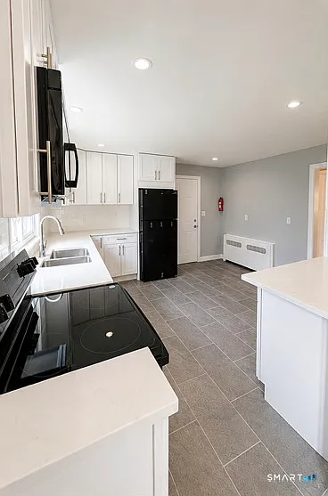 2 bed, 1.0 bath, 1932 sqft, $2,700 — Photo 4