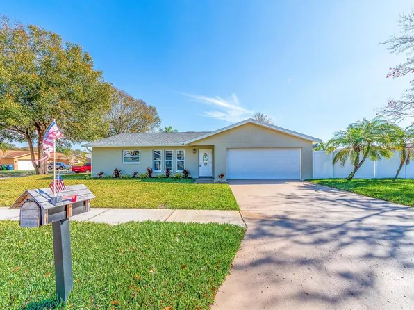 10825 118th St, Seminole, FL 33778