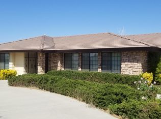 11427 Pinon Ave, Hesperia, CA 92345