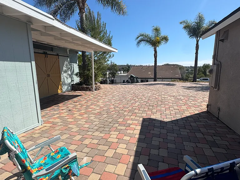1047 Sycamore Ave #A — Photo 7