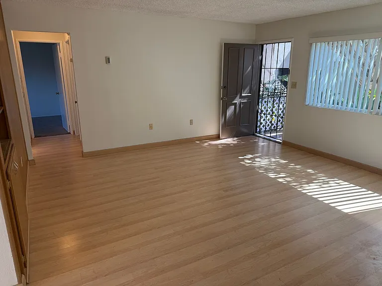 5255 Cass St #4 — Photo 6