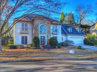 1692 Brandywine Ct, Dunwoody, GA 30338