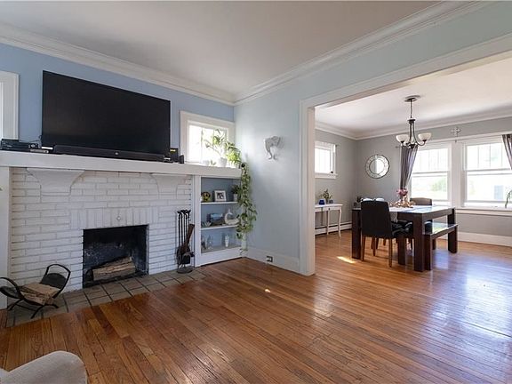 4th image of 17521 Franklin Ave
