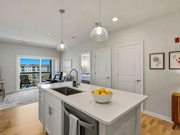 6305 Peters Farm Way #6305, Westborough, MA 01581