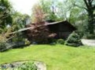 959 Gordon Ln, Birmingham, MI 48009