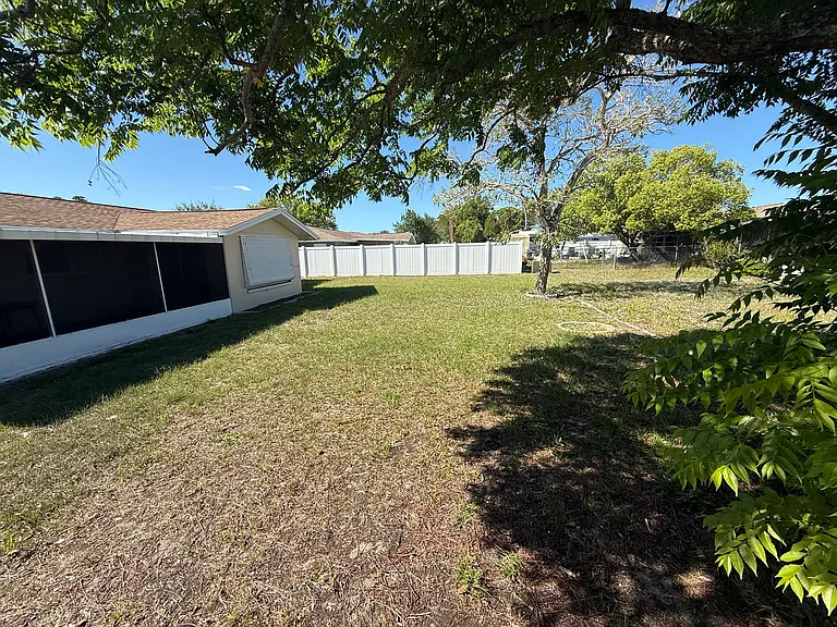 10118 Holly Dr — Photo 14