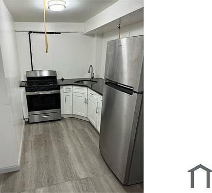 1st image of 18 Orchard St Floor 1