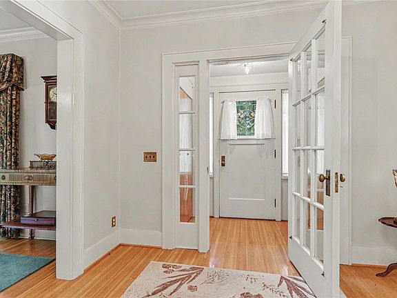 3rd image of 1871 Blossom Rd