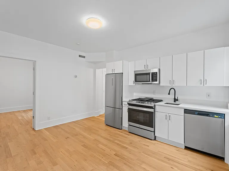 1384 State St #3 — Photo 9